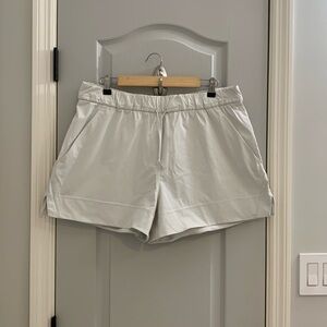 Lululemon Cinchable Waist High-Rise Woven Short 3.5” Bone Size XL New No Tags